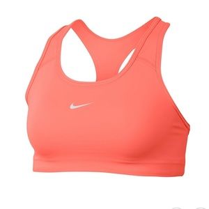 NWT! Nike women’s medium impact sports bra in bright mango XL